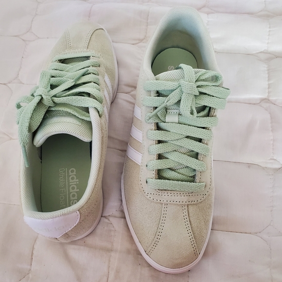 Adidas sneakers - Picture 11 of 12